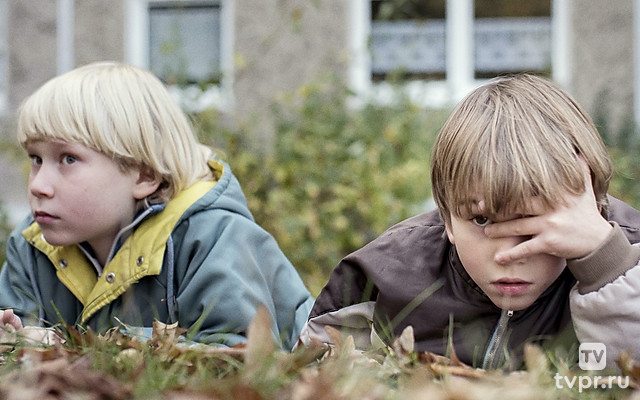 Земля за стеной