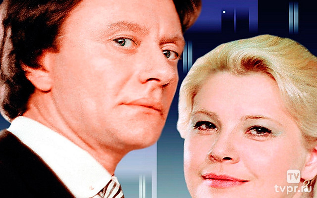 Блондинка за углом