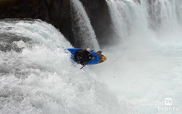 Нурия Ньюман: каякинг в Исландии