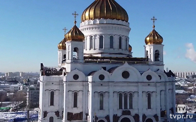 Божественная литургия из кафедрального соборного Храма Христа Спасителя Москвы