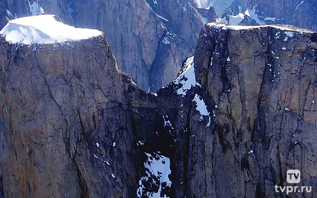 Покорение горы Асгард