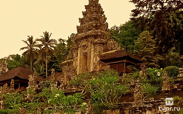 Пура Кехен, Индонейзия