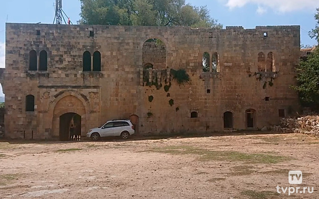 Замок Баадаран, Ливан