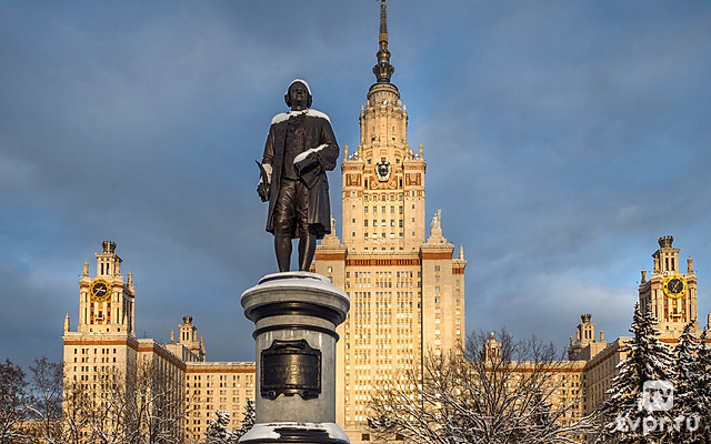 Планета МГУ: через века и пространства