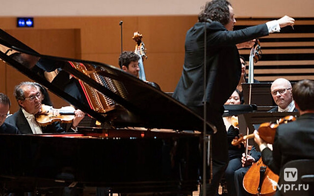 Ensemble K, Симона Менезес: Римский-Корсаков — «Шехерезада»