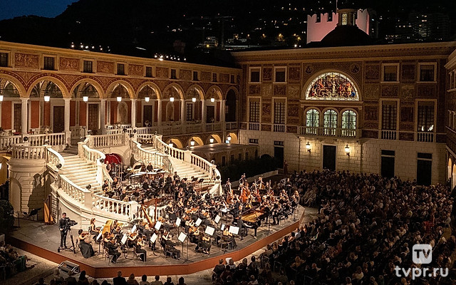 Филармонический оркестр Монте-Карло, Кадзуки Ямада Сен-Санс, Массне