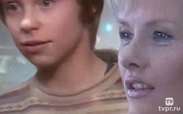 Одинокая женщина с ребёнком