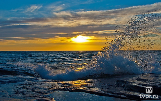 Сингалы и море