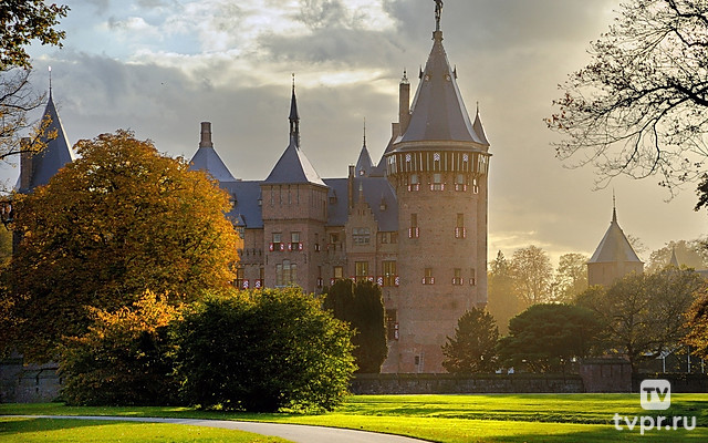 Замки с привидениями