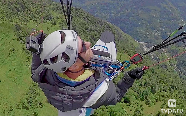 Двое над Непалом