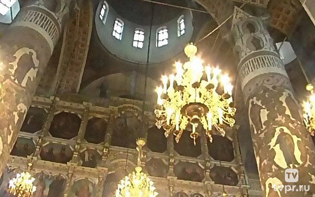 Божественная литургия из Донского монастыря города Москвы