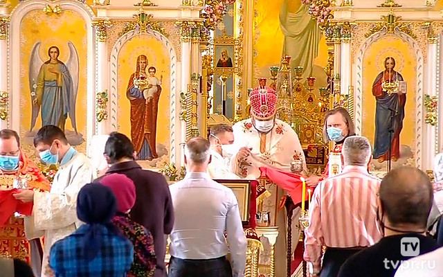 Божественная литургия из храма во имя святого преподобного Серафима Саровского (Екатеринбург)