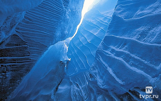 Среди скал и льда