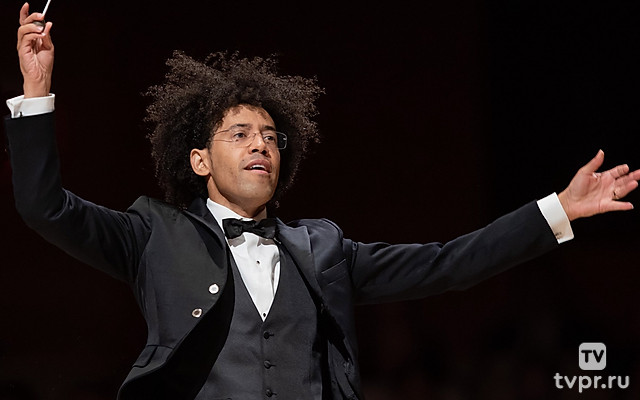 Рафаэль Пайяре, Монреальский симфонический оркестр — Хинастера, Вила-Лобос, Равель