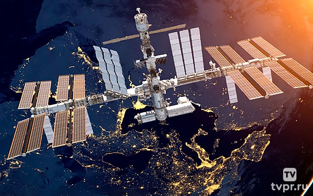 Чем занимаются космонавты на МКС