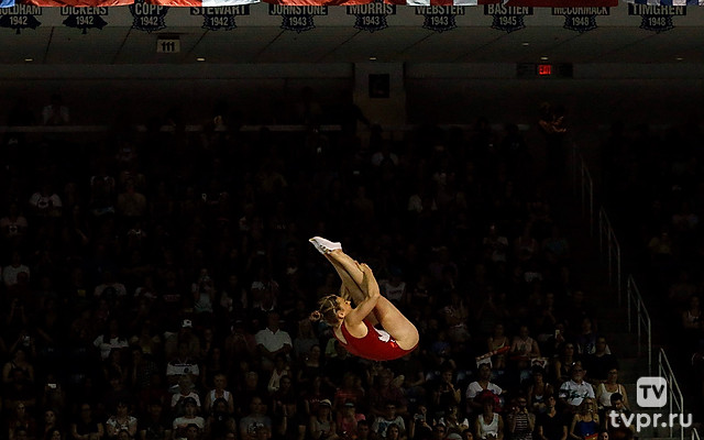 Прыжки на батуте и акробатической дорожке. Чемпионат России. Трансляция из Екатеринбурга