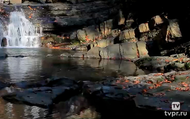 Водопад Змейка. Краснодарский край, Россия