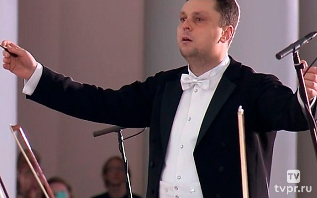 Омский академический симфонический оркестр дирижер Заслуженный артист Кабардино-Балкарской Республики Михаил Голиков
