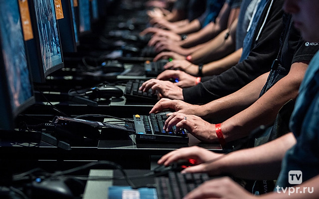 Киберспорт. Мировая серия Gran Turismo. 2-й этап. Кубок конструкторов