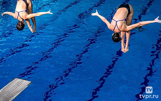 Прыжки в воду. Кубок мира. Суперфинал. Женщины. Синхронные прыжки. Вышка. Трансляция из Китая