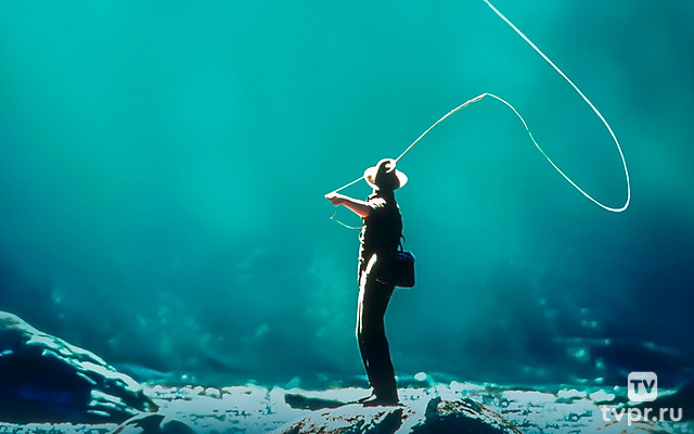 Там, где течёт река