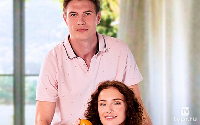 Бокал вина и апельсины