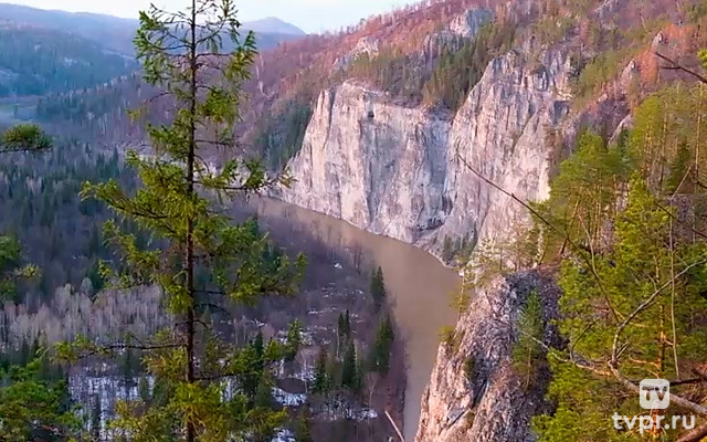 Скала Мамбет