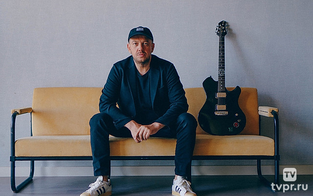 Сергей Бобунец-Концерт в «Фабрике»