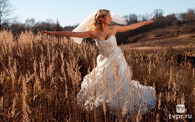 Белое платье