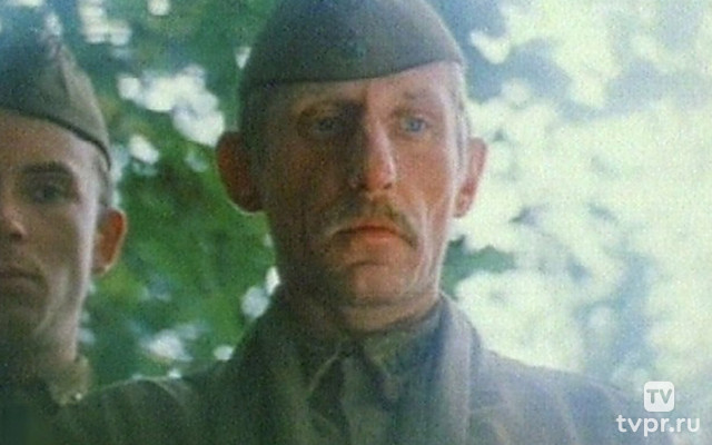 Сто солдат и две девушки