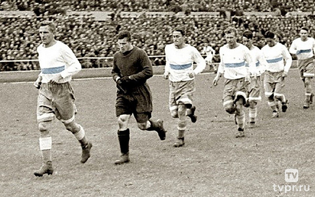 С мячом в Британию