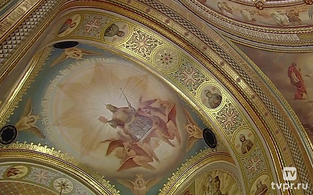 Утреня с чином погребения плащаницы Божией Матери