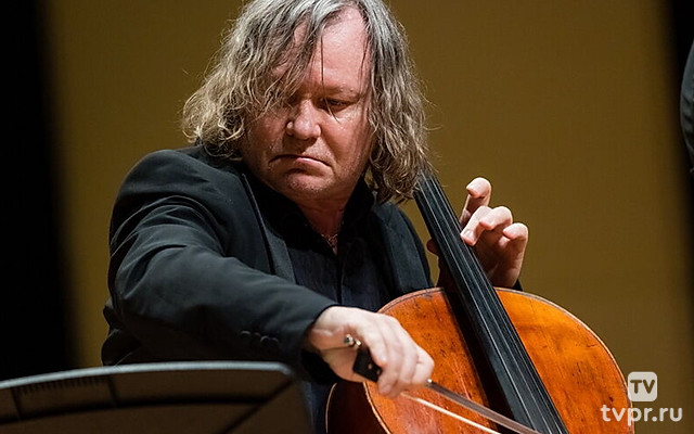 Александр Князев и Государственный академический симфонический оркестр России имени Е.Ф.Светланова. Дирижёр Эйюб Кулиев