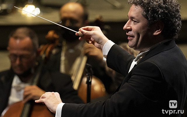 Симфонический оркестр имени Симона Боливара, Густаво Дудамель: Абреу, Малер