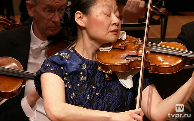 Мидори, Немецкий симфонический оркестр Берлина, Мари Жако Фунг, Дворжак, Бич