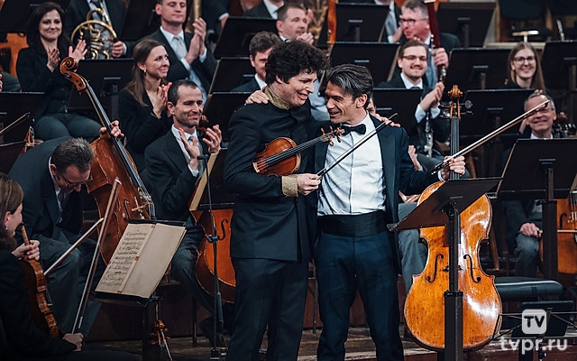 Августин Хаделих, Готье Капюсон, Венский филармонический оркестр, Кристиан Тилеманн: Брамс