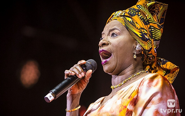 Анжелика Киджо на фестивале Jazzopen Stuttgart