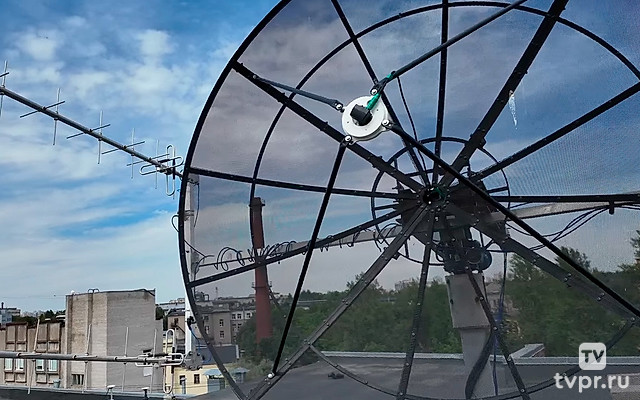 Как создать спутник за один год