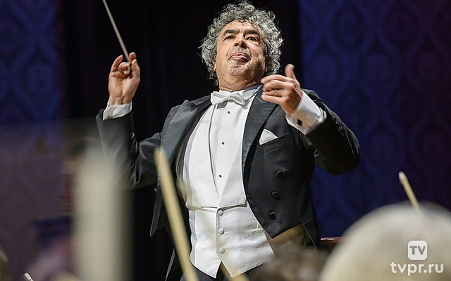 Мао Фудзита, Чешский филармонический оркестр, Семен Бычков: Штраус, Шостакович