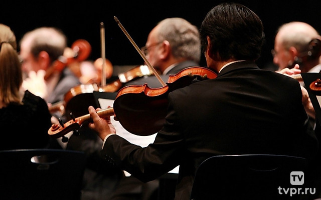 Владимир Спиваков и Государственный камерный оркестр «Виртуозы Москвы»