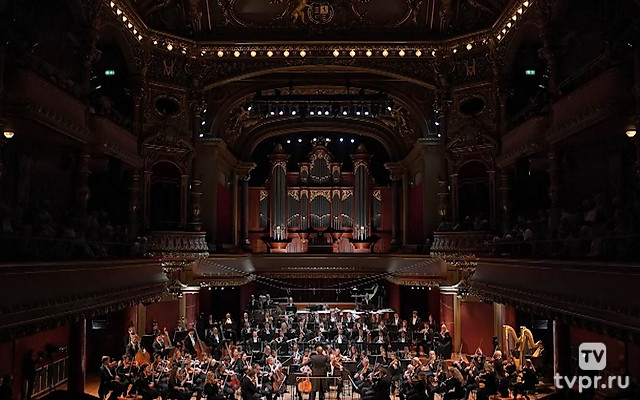 Оркестр Романской Швейцарии, Даниэле Гатти: Вагнер, Штраус