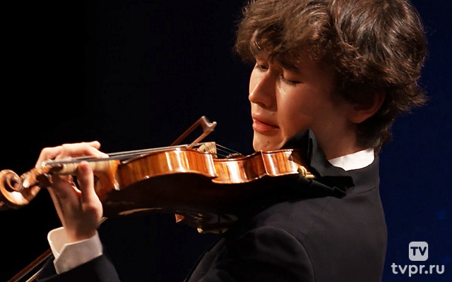 Даниэль Лозакович, Королевский оркестр «Консертгебау», Клаус Мякеля: Брух, Малер