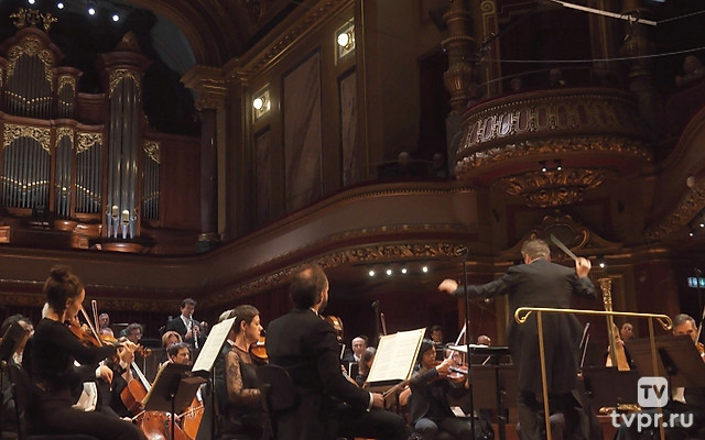 Джонатан Нотт, Оркестр Романской Швейцарии — Дебюсси, Эллингтон, Штраус