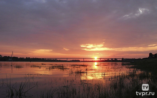 Закат над рекой Белая