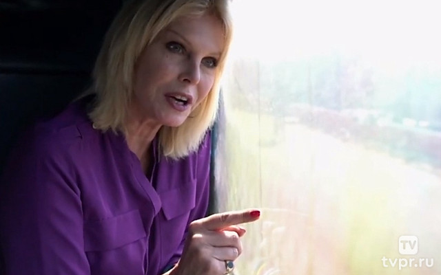 Джоанна Ламли в Индии