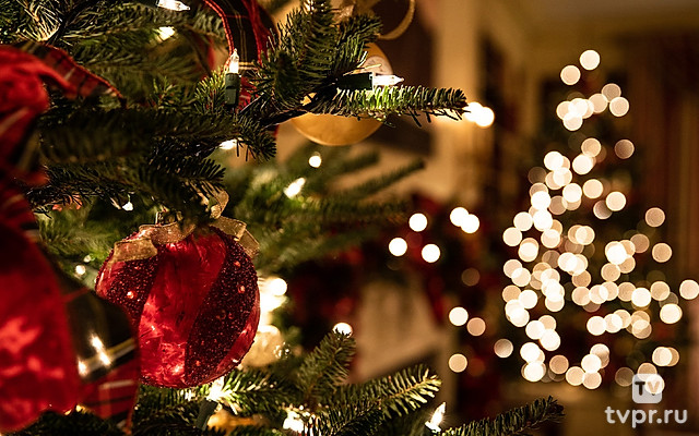 Статус: новогодний