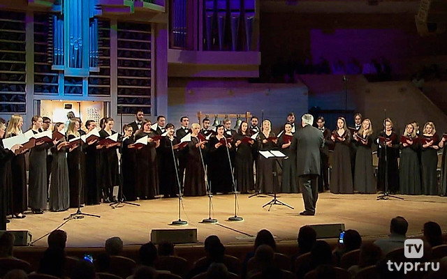 Московский Рождественский фестиваль духовной музыки. Екатерина Мельникова, Алексей Пузаков и Московский Синодальный хор
