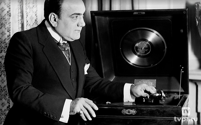 Энрико Карузо