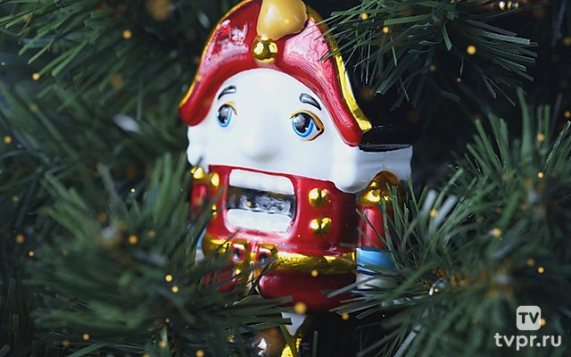 Ёлочные украшения. История новогодней игрушки