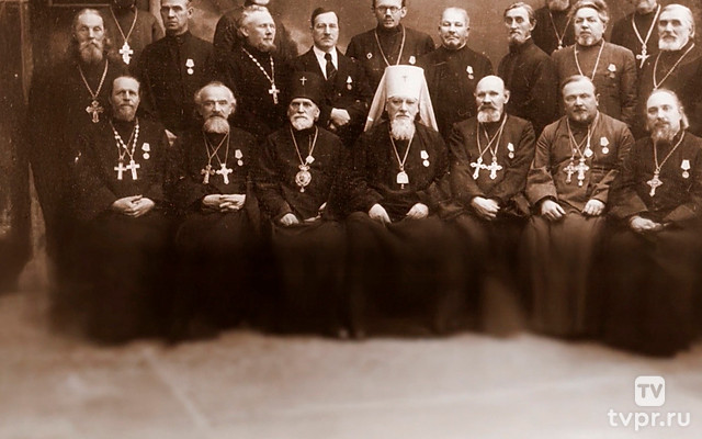 Блокадный батюшка